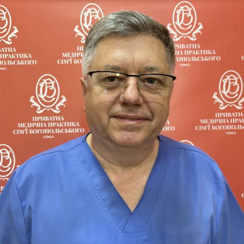ДЗзМС «Київська Міська Медична Асоціація» Вітає Богомола Анатолія Григоровича, Заслуженого Лікаря України, Лікаря–Гінеколога Вищої кваліфікаційної категорії, Завідувача гінекологічного відділення Свято–Михайлівської Клінічної Лікарні м. Києва з Набуттям Статусу «Науково Значима Людина» Наказ ТОВ «ДЖИЕЛЬ КЕПІТАЛ» від 30.06.2025 року №19 «Про Визнання Почесного Статусу»
