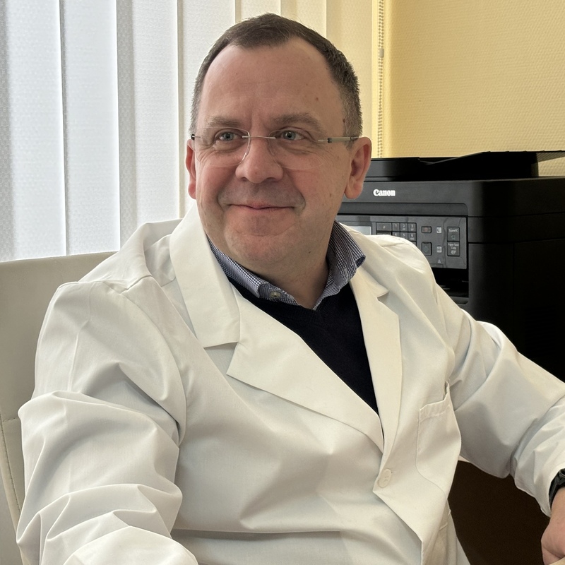 Кремзер Олександр Олександрович Лікар - гастроентеролог, дієтолог. Доктор медичних наук. 