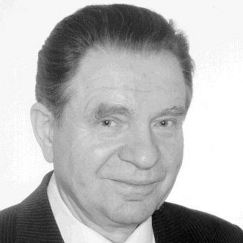 Чекман Іван Сергійович.  Доктор медичних наук, очолював Кафедру Фармакології Національного Медичного Університету ім. О.О.Богомольця